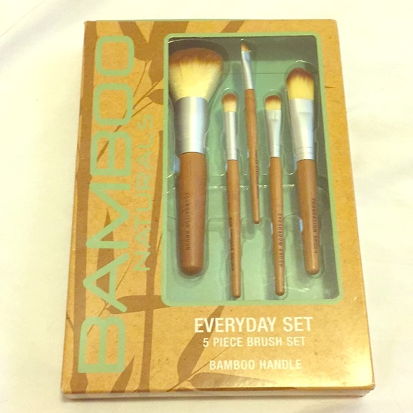 BAMBOO Other - Bamboo Makeup brush set